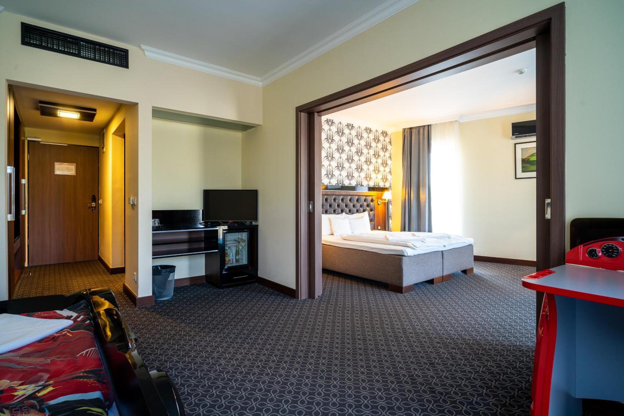 Hotel Castello & Thermal Spa Siklós מראה חיצוני תמונה