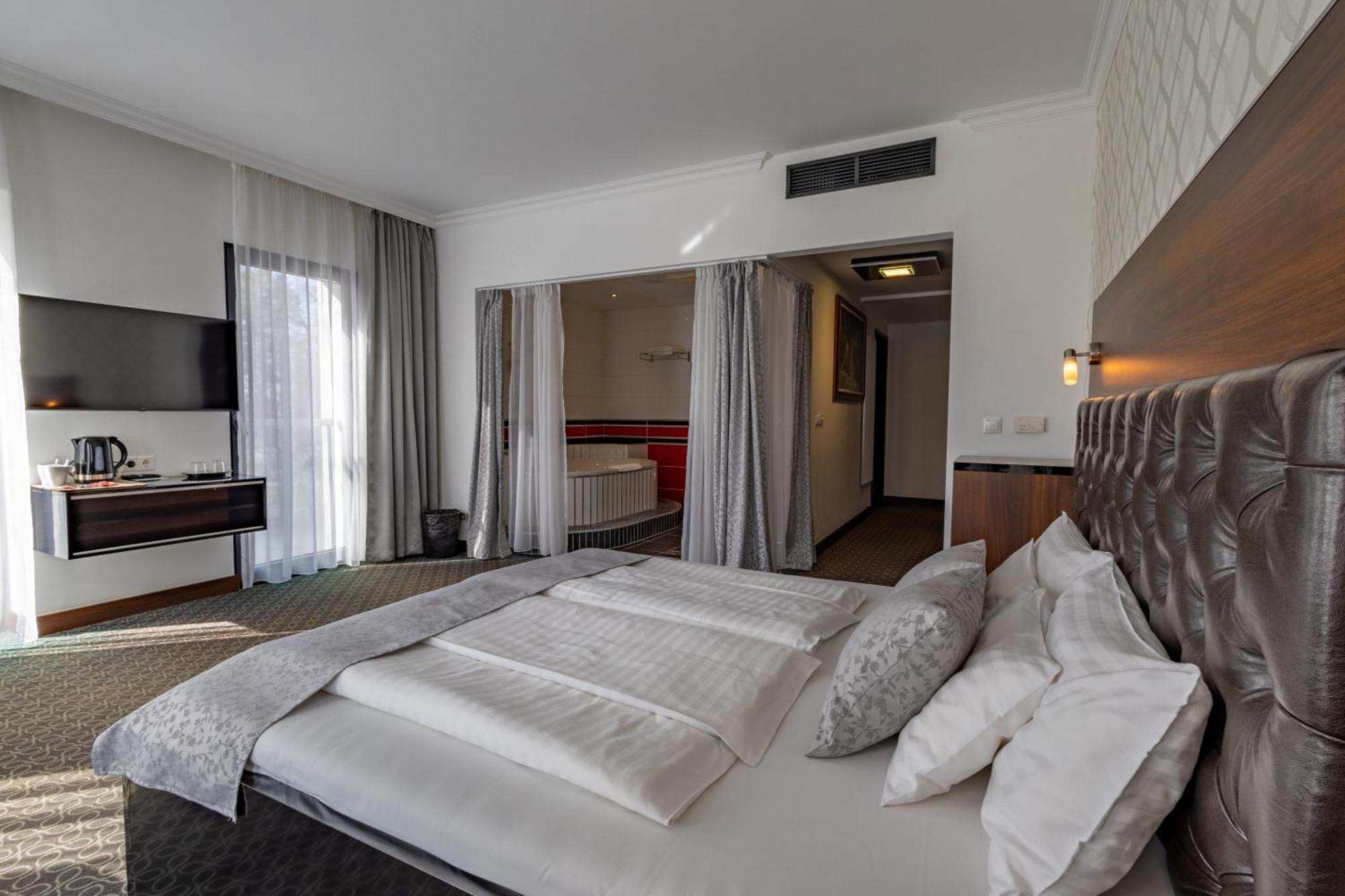 Hotel Castello & Thermal Spa Siklós מראה חיצוני תמונה