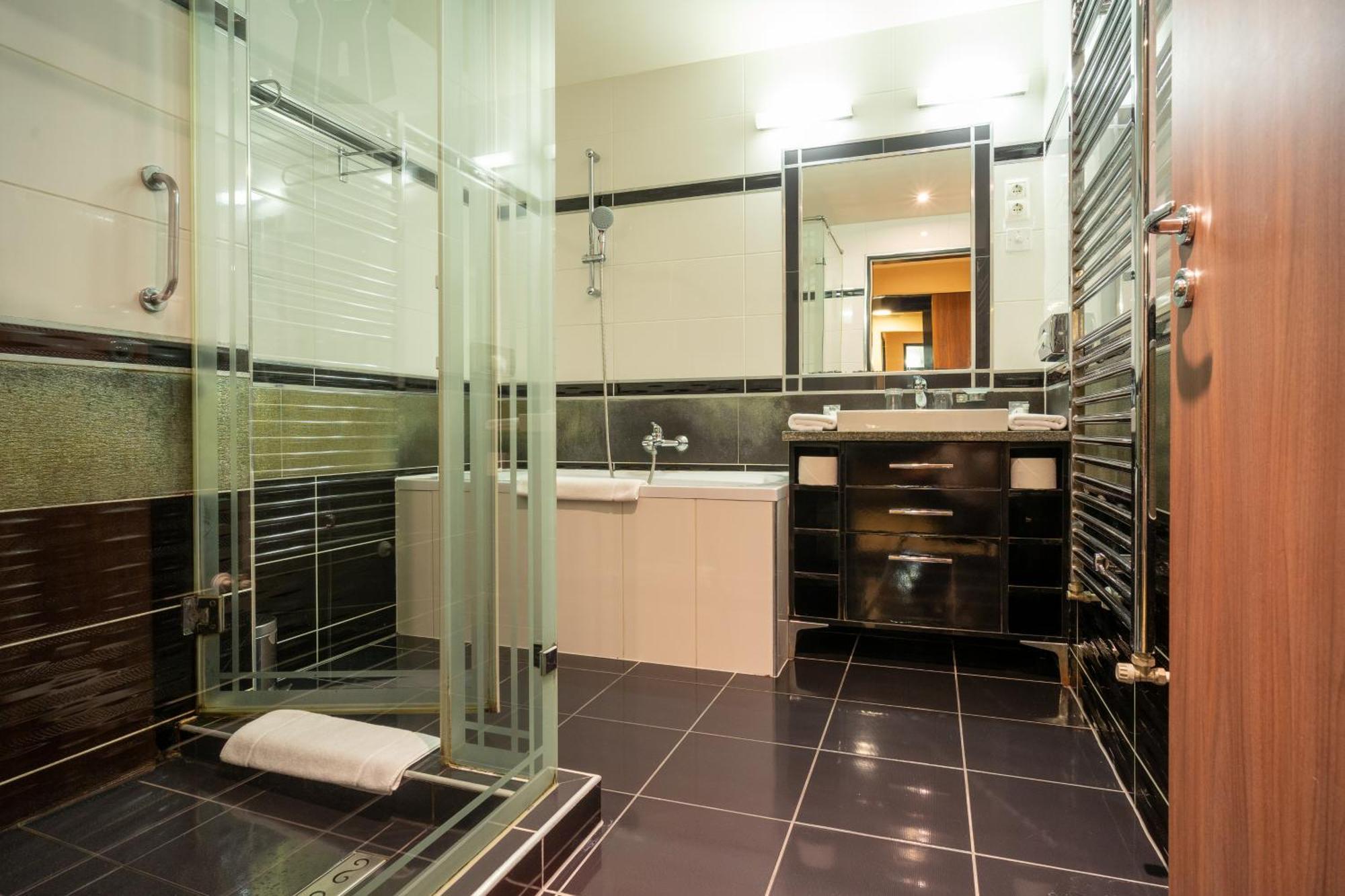 Hotel Castello & Thermal Spa Siklós מראה חיצוני תמונה