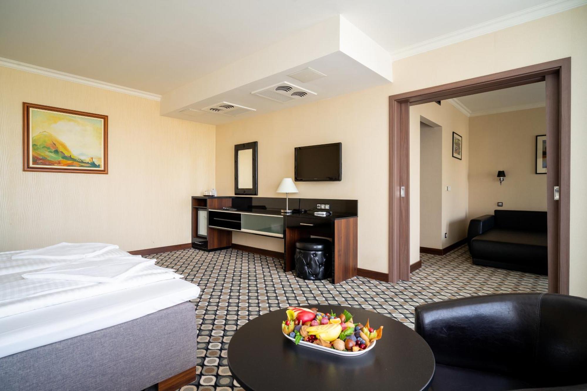 Hotel Castello & Thermal Spa Siklós מראה חיצוני תמונה